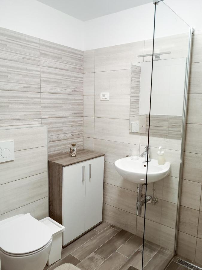 Korala Apartments 피란 외부 사진