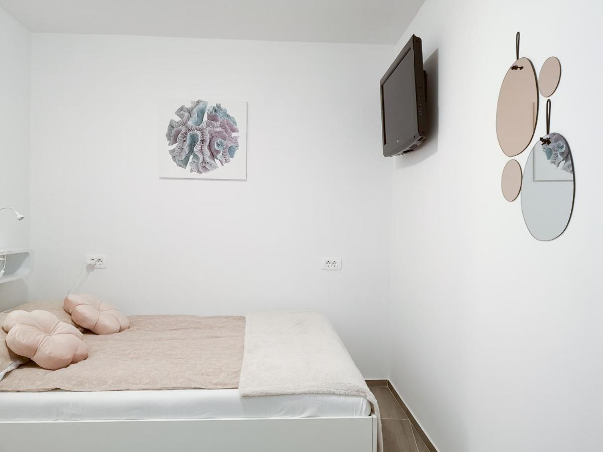 Korala Apartments 피란 외부 사진