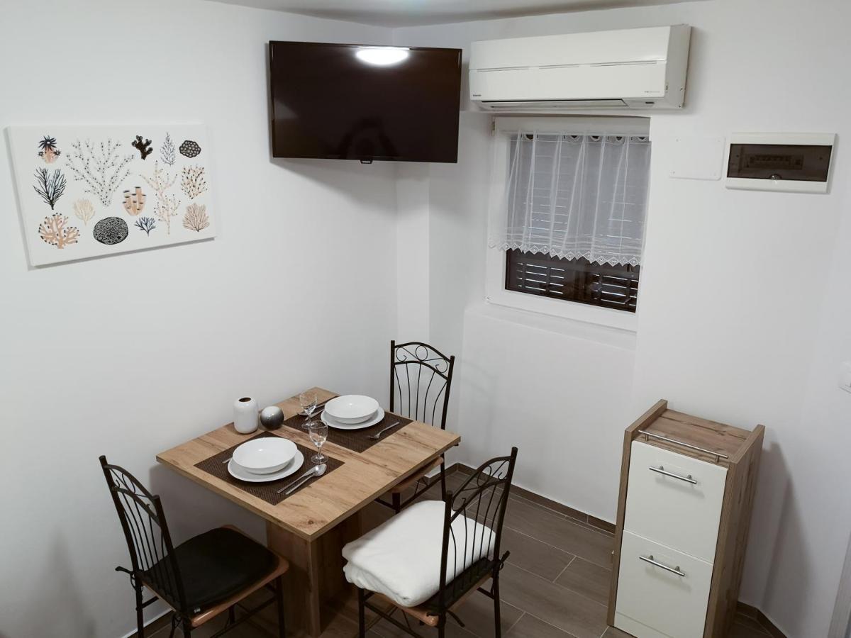 Korala Apartments 피란 외부 사진